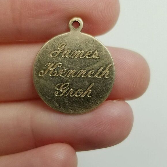Vintage 10/20/1962 James Kenneth Groh Engraved Medallion Pendant, Gold Tone - Picture 7 of 7